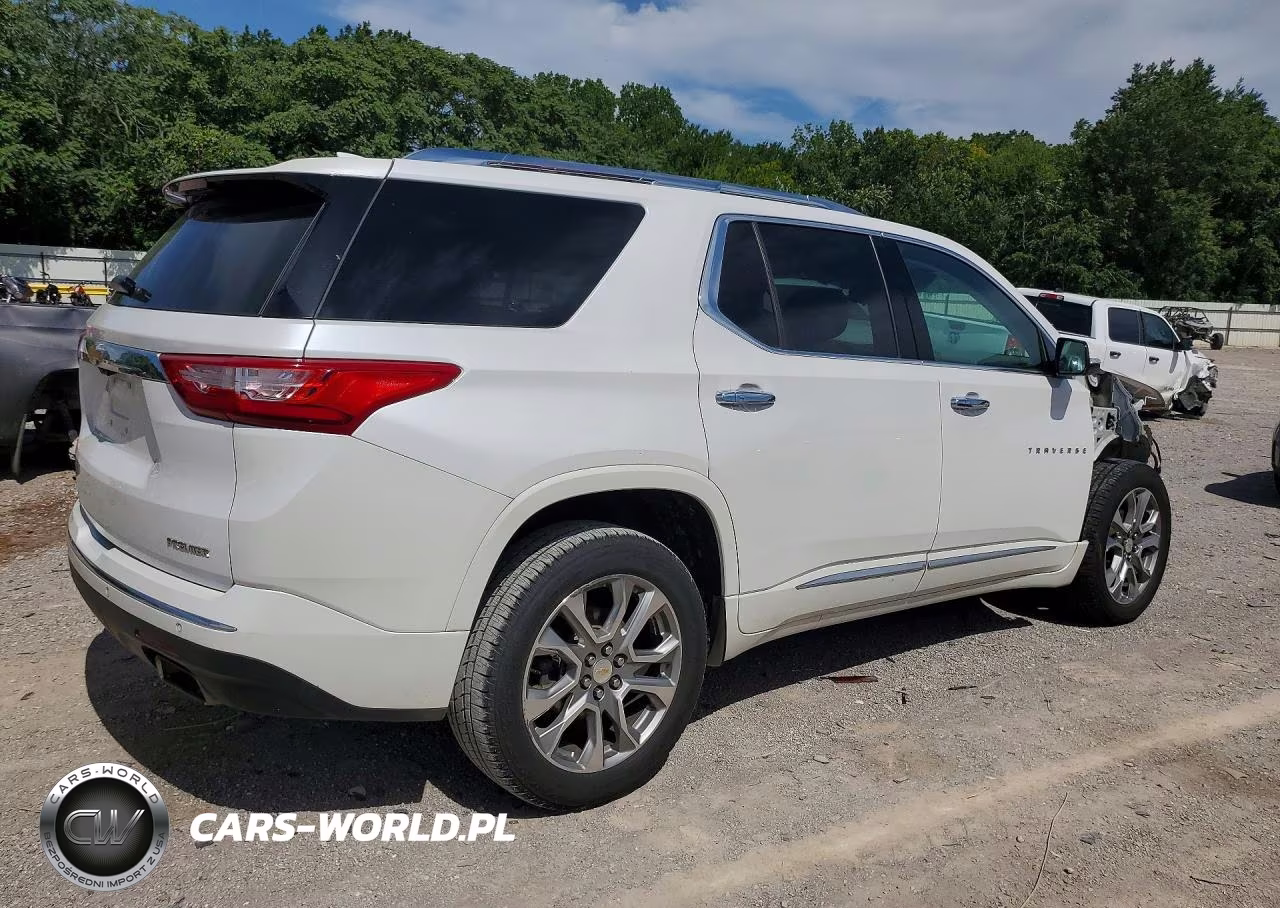 2019 Chevrolet Traverse Premier VIN:1GNERKKW5KJ177625 - 3
