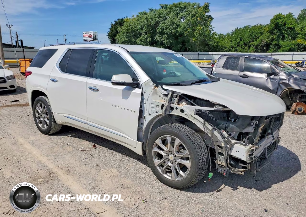 2019 Chevrolet Traverse Premier VIN:1GNERKKW5KJ177625 - 4