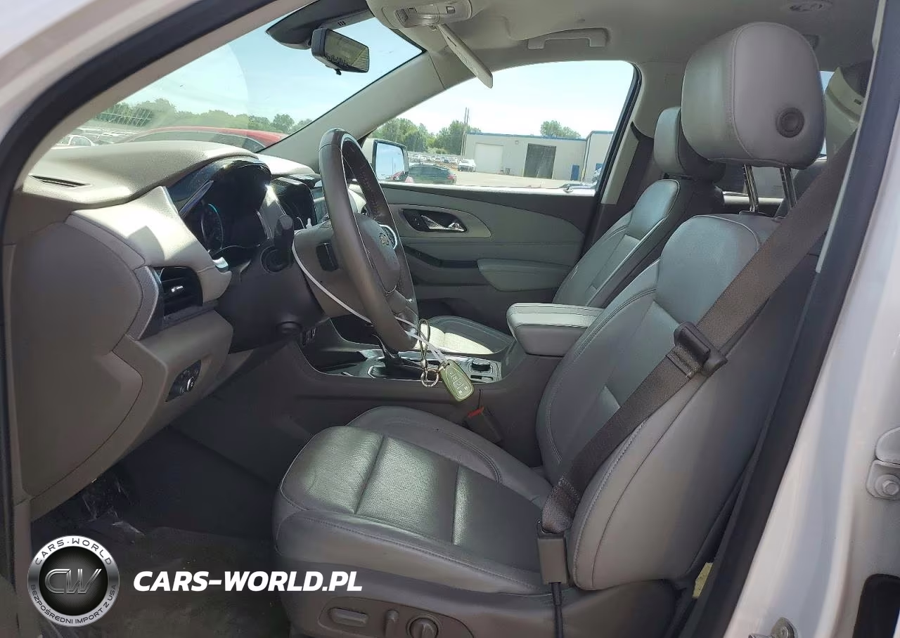 2019 Chevrolet Traverse Premier VIN:1GNERKKW5KJ177625 - 7