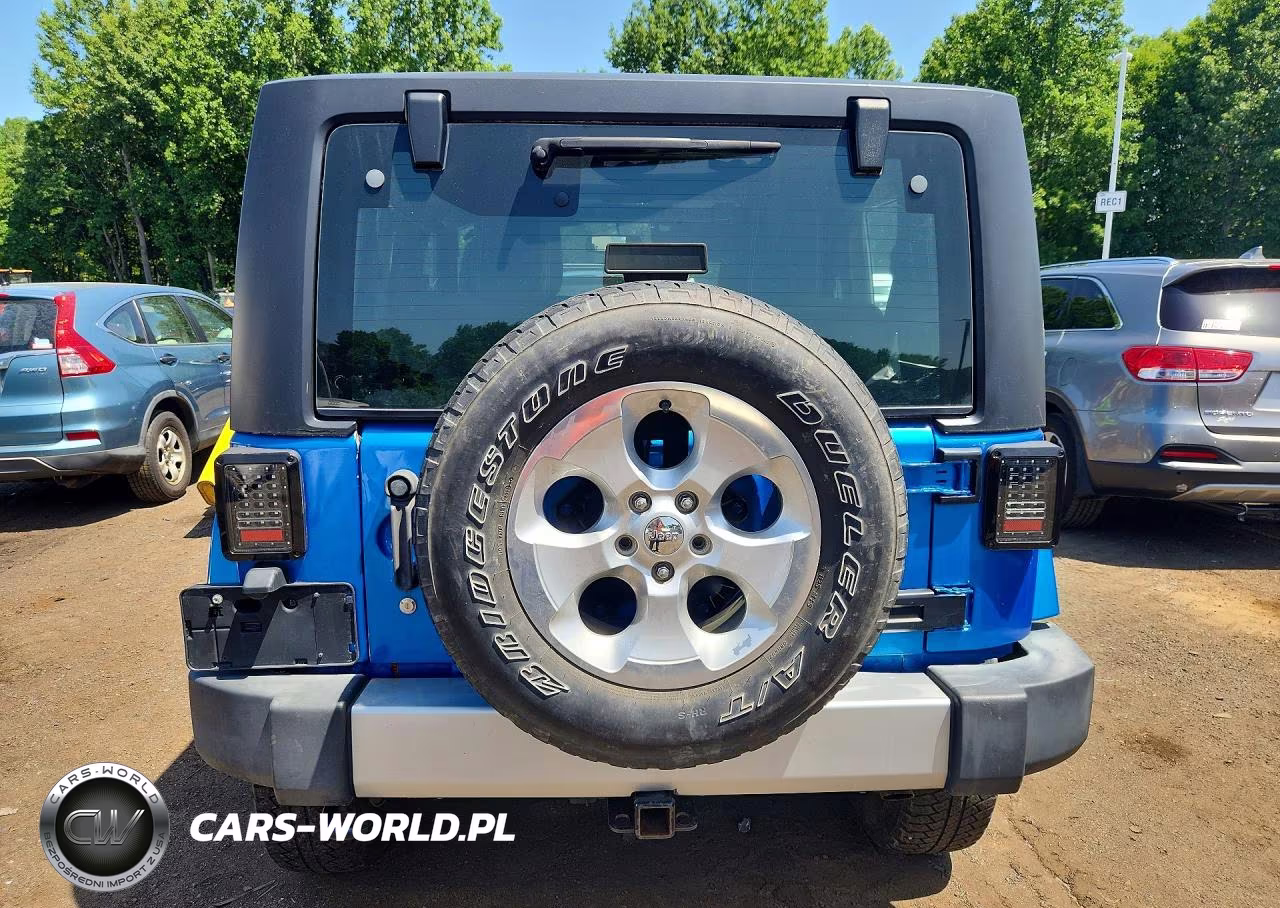 2015 Jeep Wrangler Sahara VIN:1C4AJWBG0FL748639 - 6