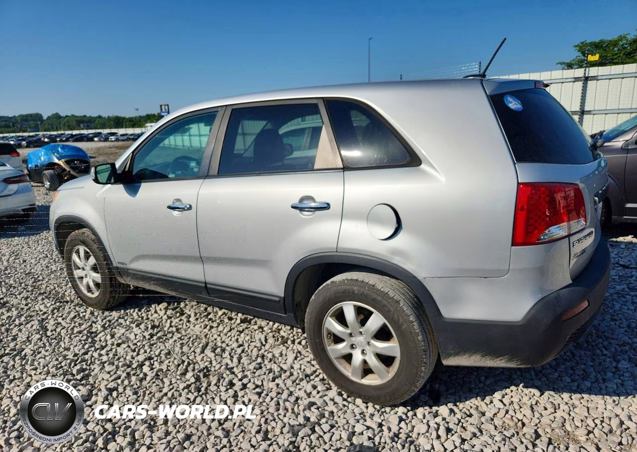 2011 Kia Sorento Lx VIN:5XYKTCA19BG025842 - 2
