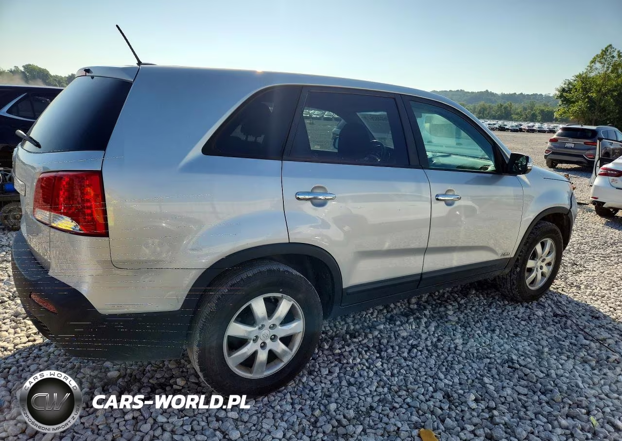 2011 Kia Sorento Lx VIN:5XYKTCA19BG025842 - 3