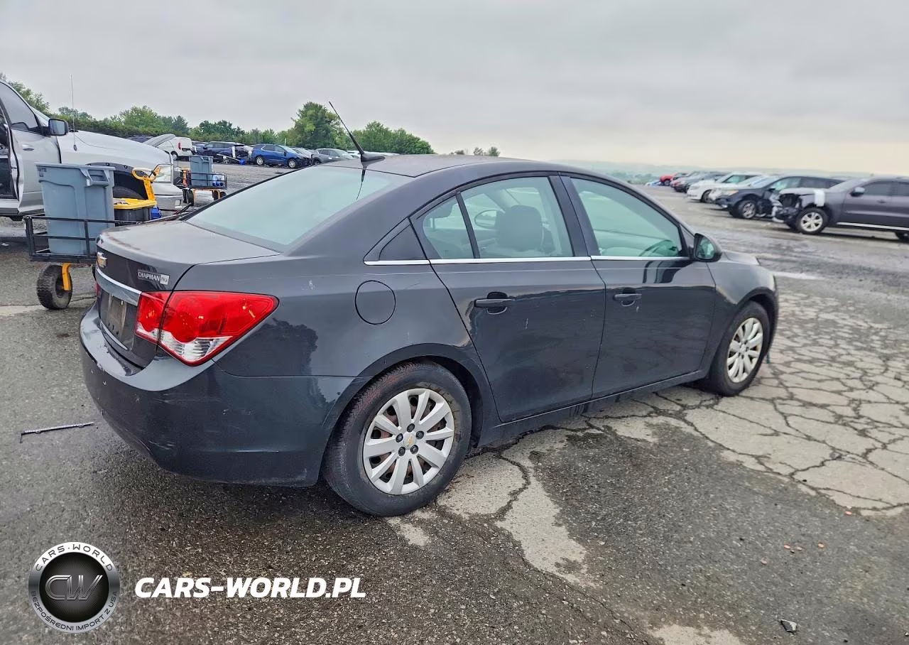 2011 Chevrolet Cruze Ls VIN:1G1PC5SH4B7232612 - 3