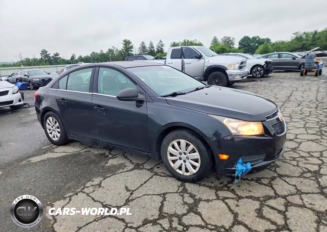2011 Chevrolet Cruze Ls VIN:1G1PC5SH4B7232612 - 4