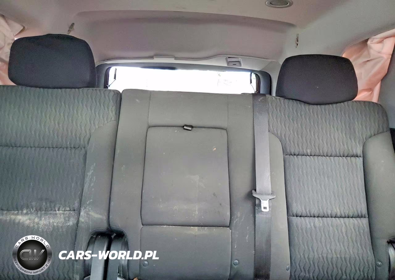 2018 Chevrolet Tahoe C1500 Ls VIN:1GNSCAKC1JR362601 - 10