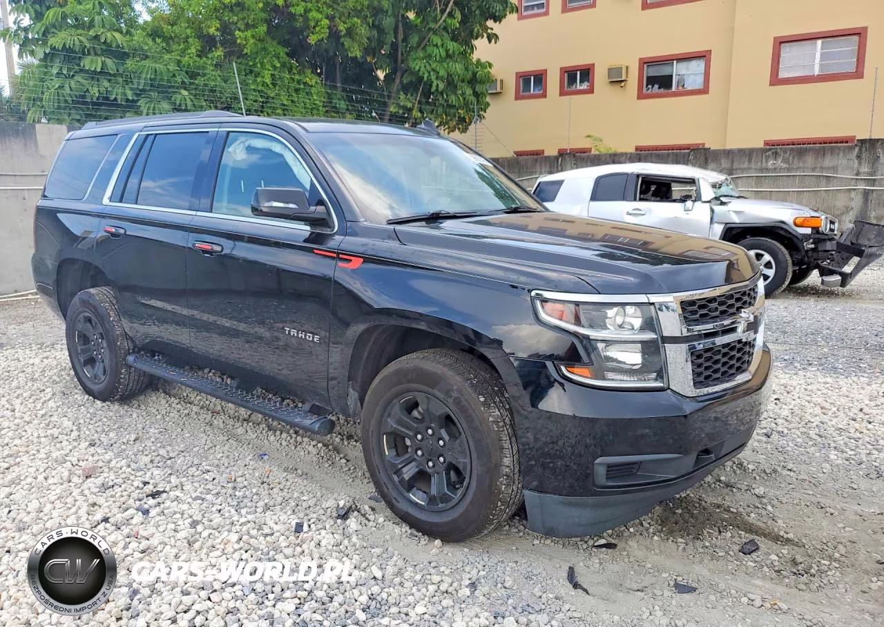 2018 Chevrolet Tahoe C1500 Ls VIN:1GNSCAKC1JR362601 - 4
