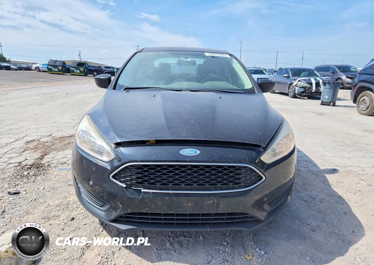 2018 Ford Focus Se VIN:1FADP3F28JL220404 - 5