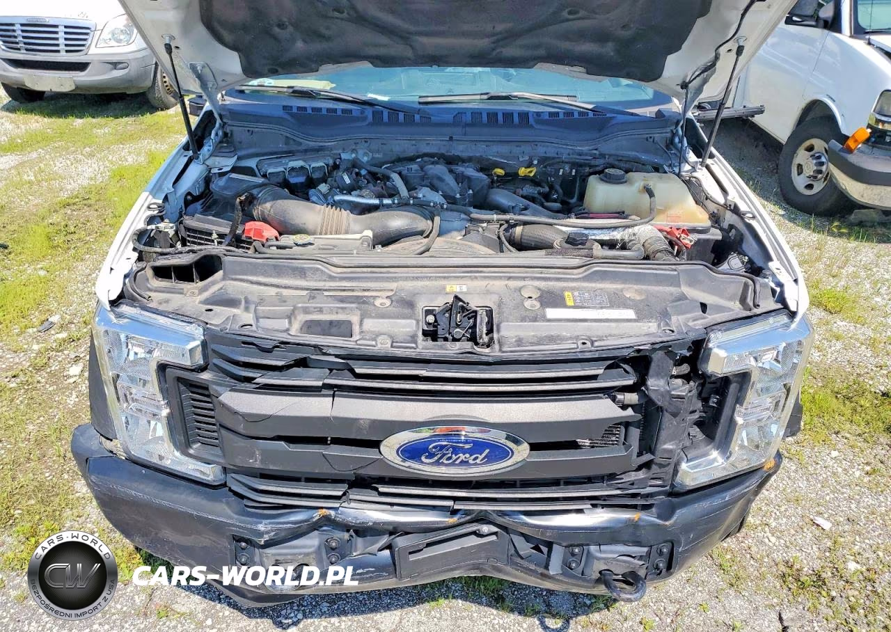 2017 Ford F550 Super Duty Utility - Service Truck VIN:1FDUF5HT1HEE05435 - 11