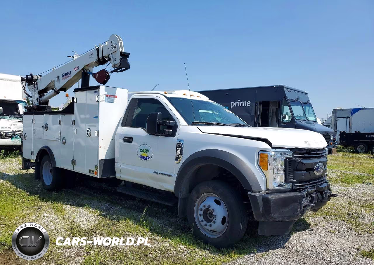 2017 Ford F550 Super Duty Utility - Service Truck VIN:1FDUF5HT1HEE05435 - 4
