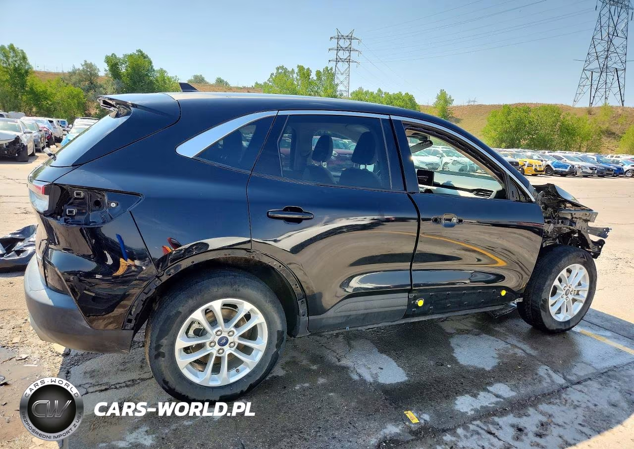 2020 Ford Escape Se VIN:1FMCU9G6XLUB04715 - 3