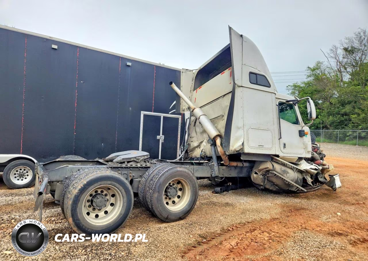2003 International 9200I Semi Truck VIN:2HSCEAPR33C073019 - 3
