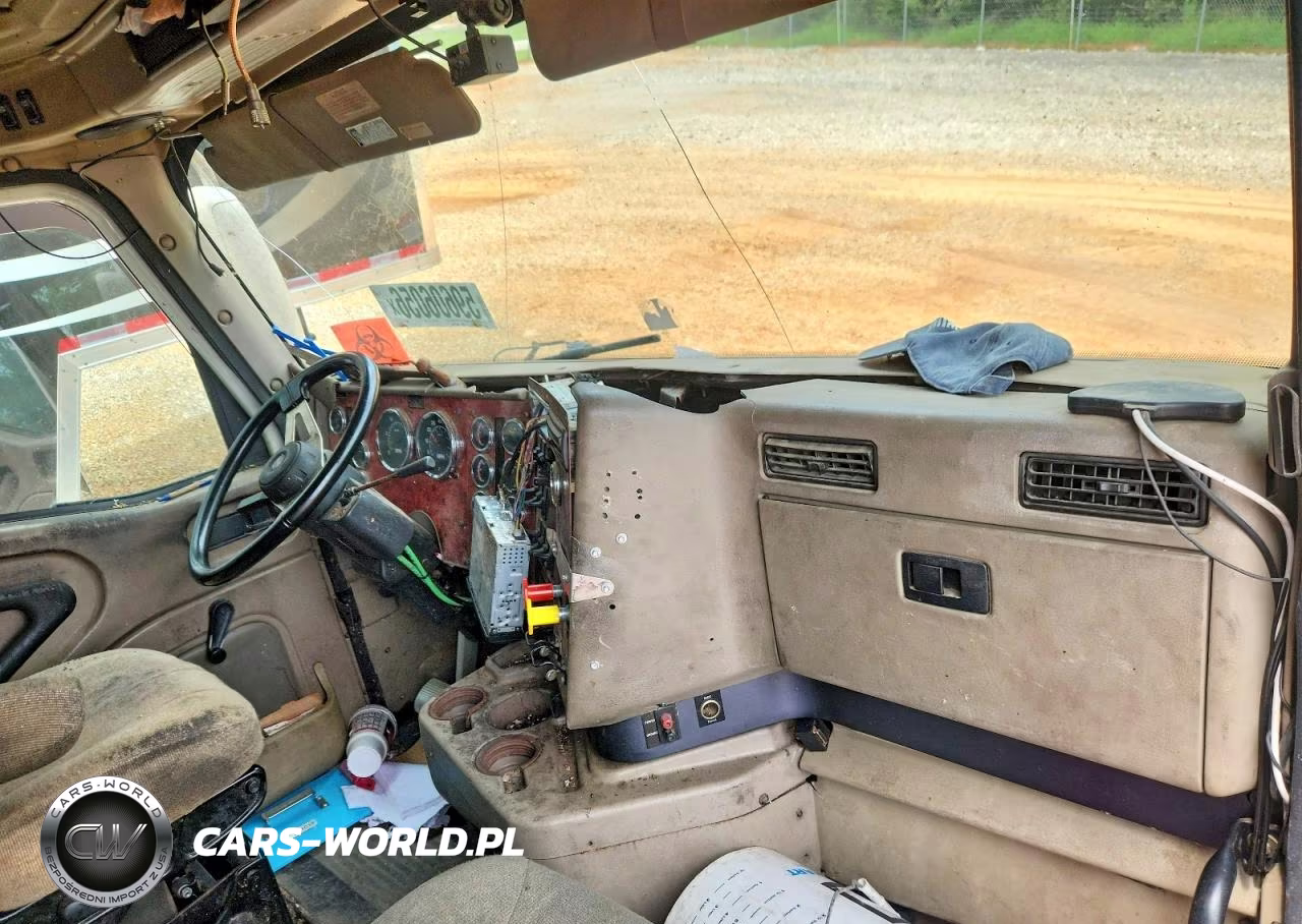 2003 International 9200I Semi Truck VIN:2HSCEAPR33C073019 - 8