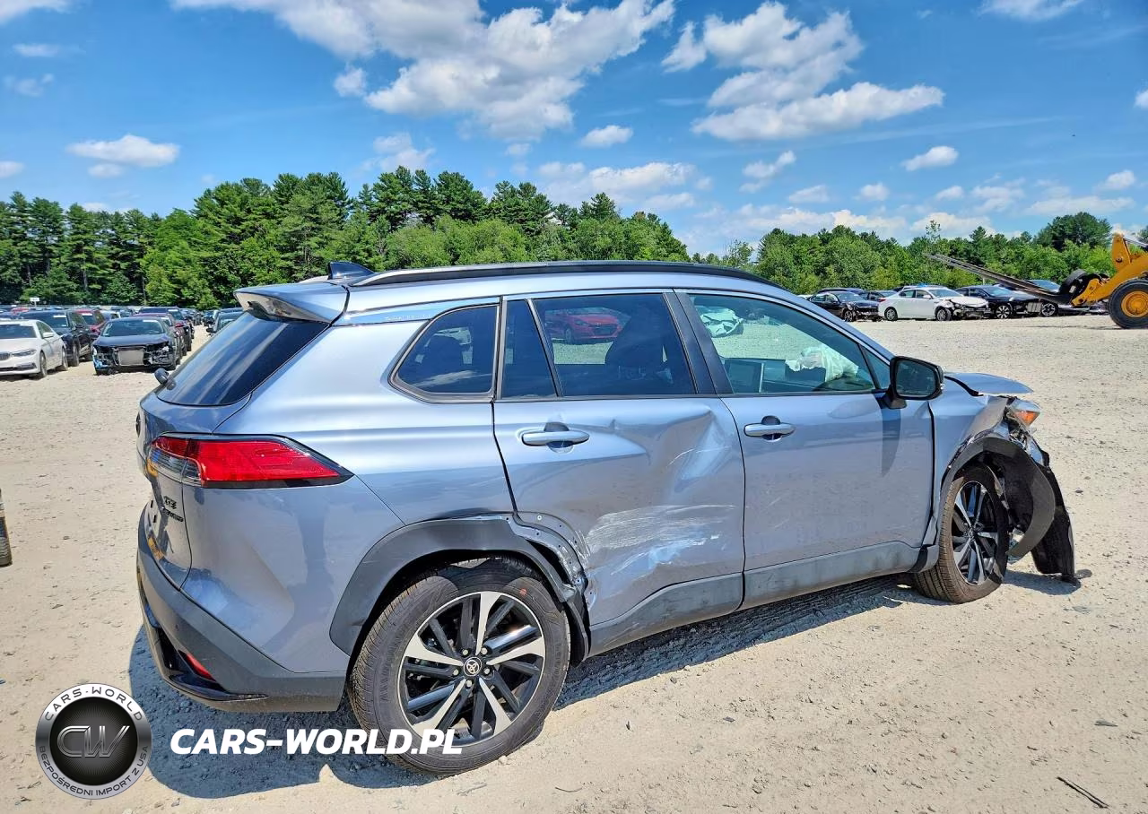 2025 Toyota Corolla Cross Hybrid Xse VIN:7MUFBABGXSV089019 - 3