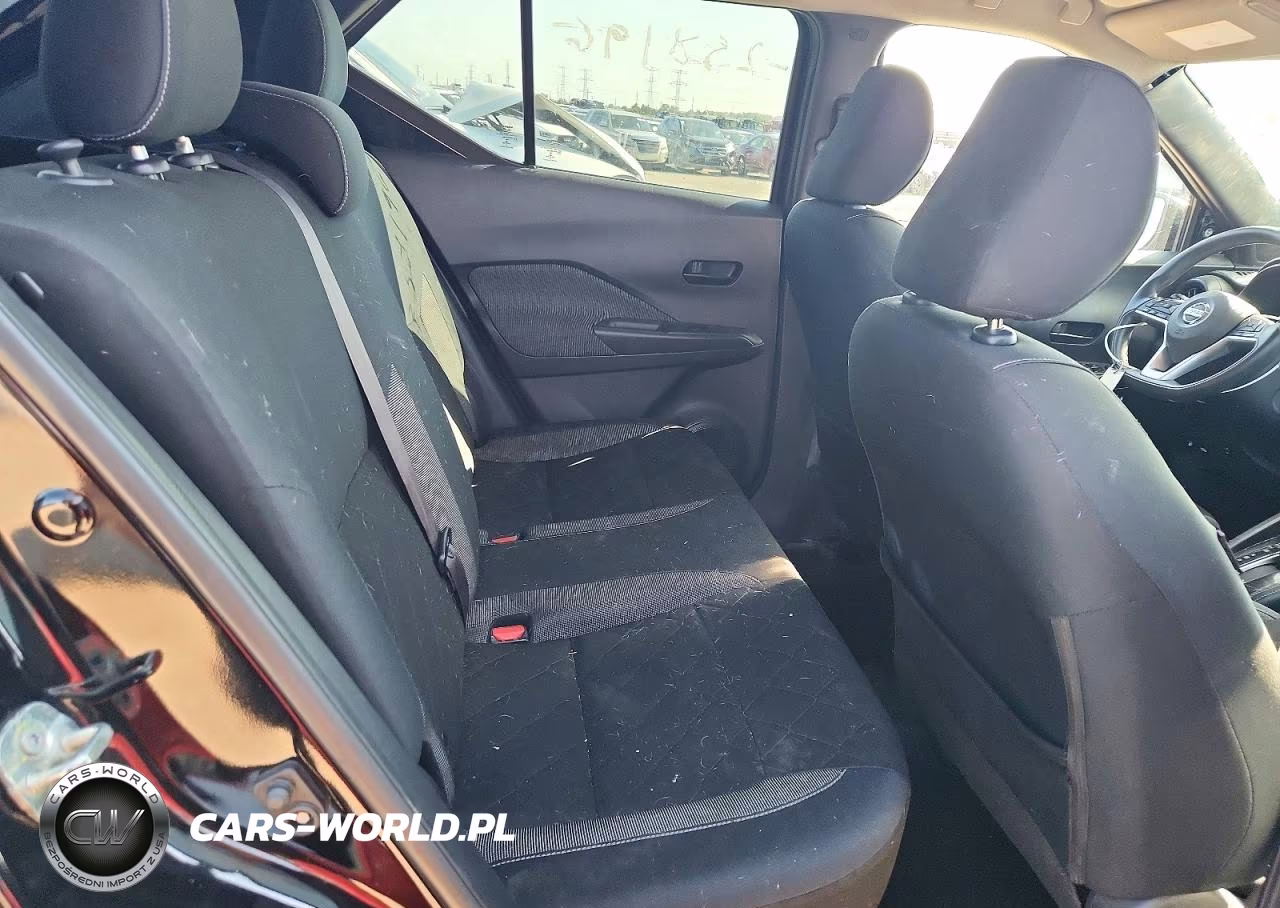 2019 Nissan Kicks S VIN:3N1CP5CU0KL530787 - 10