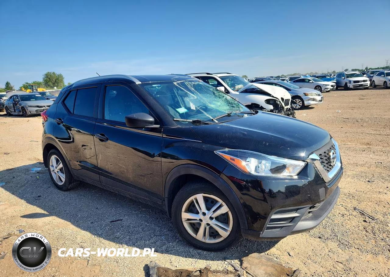2019 Nissan Kicks S VIN:3N1CP5CU0KL530787 - 4