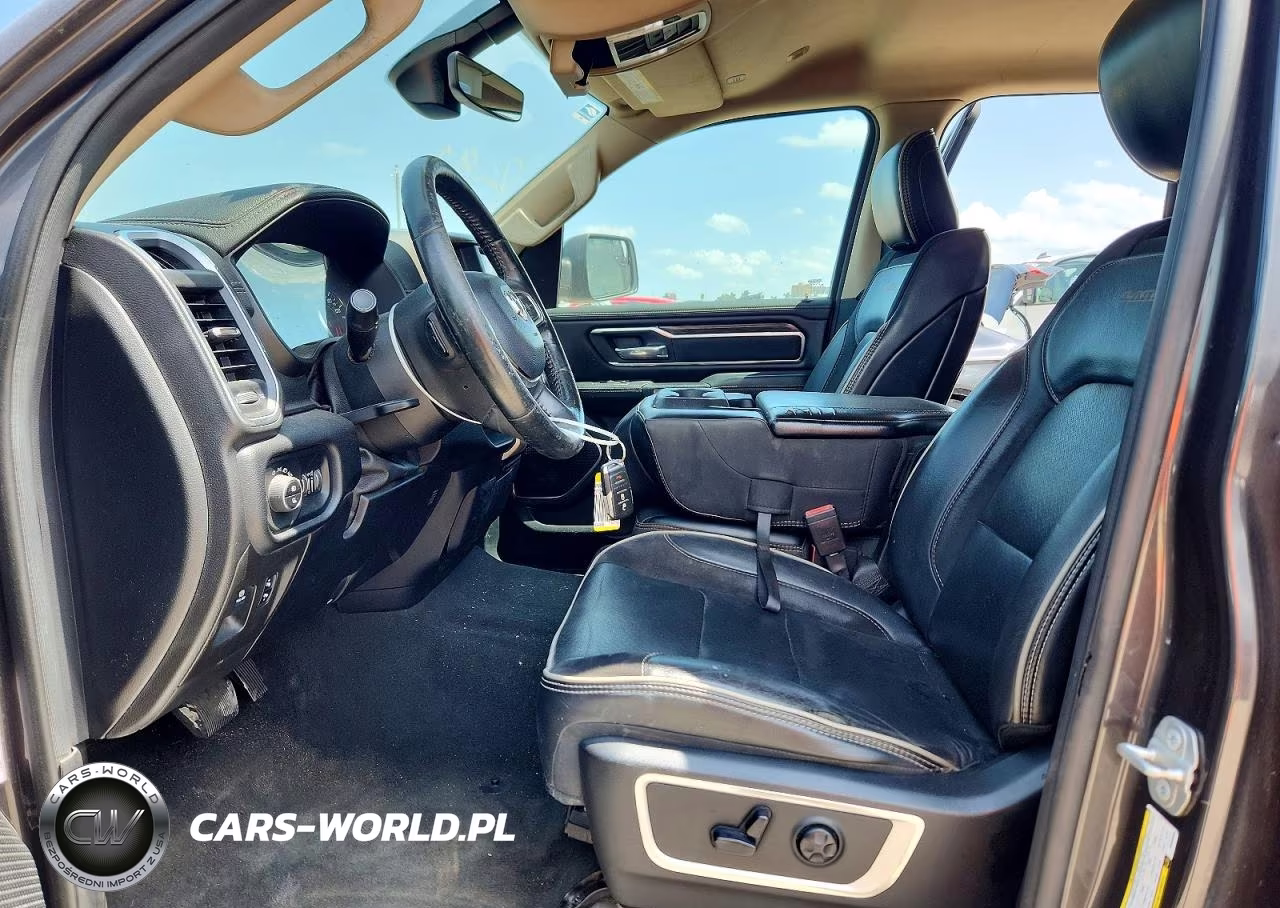 2019 Ram 1500 Laramie VIN:1C6RREDT3KN800559 - 7