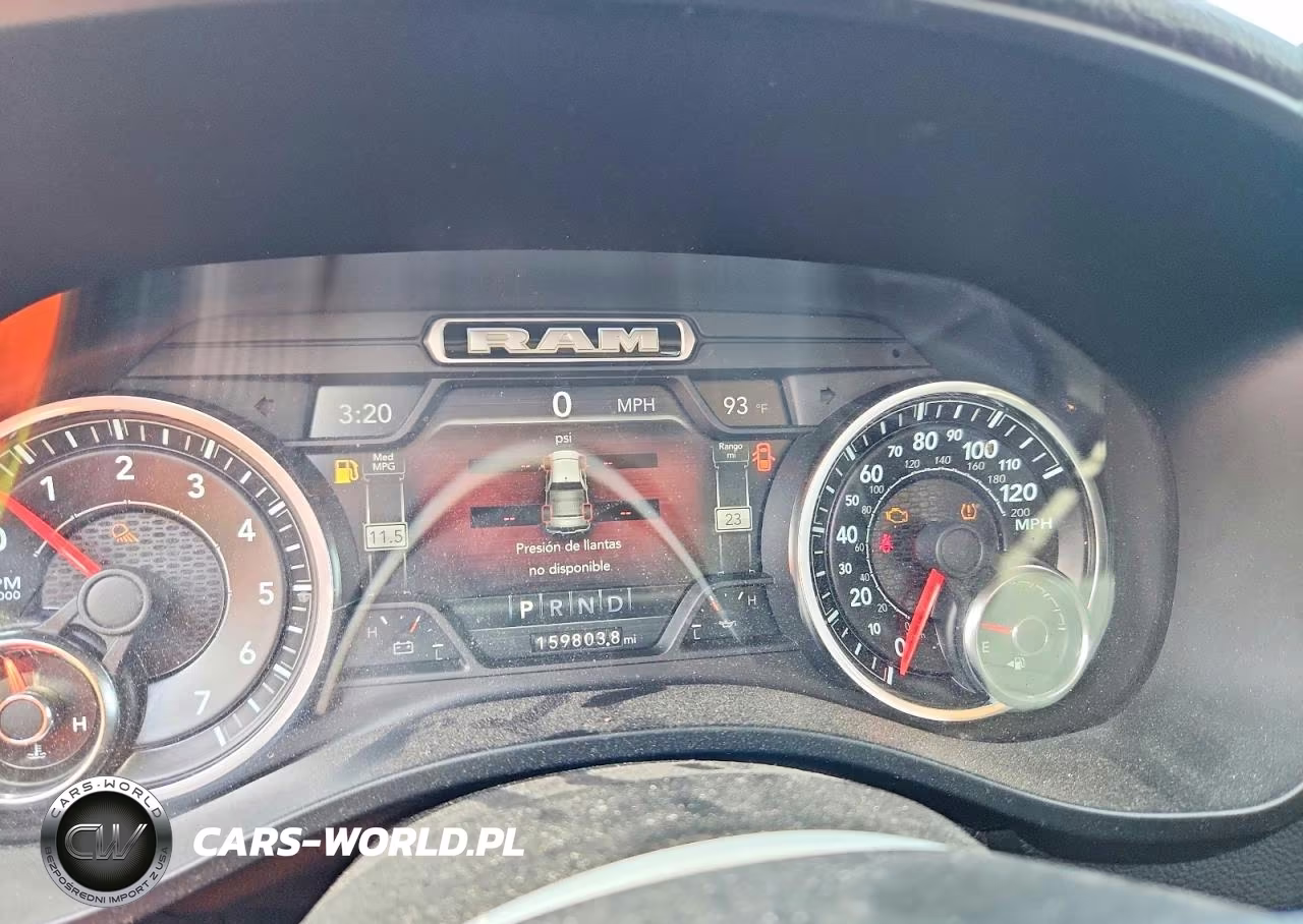 2019 Ram 1500 Laramie VIN:1C6RREDT3KN800559 - 9