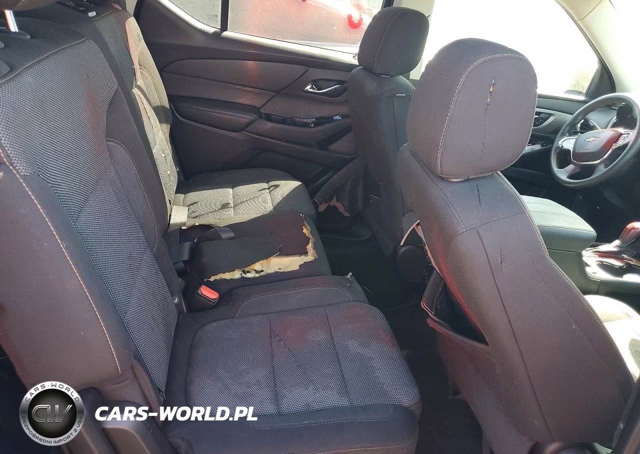 2018 Chevrolet Traverse Ls VIN:1GNERFKW6JJ260048 - 11