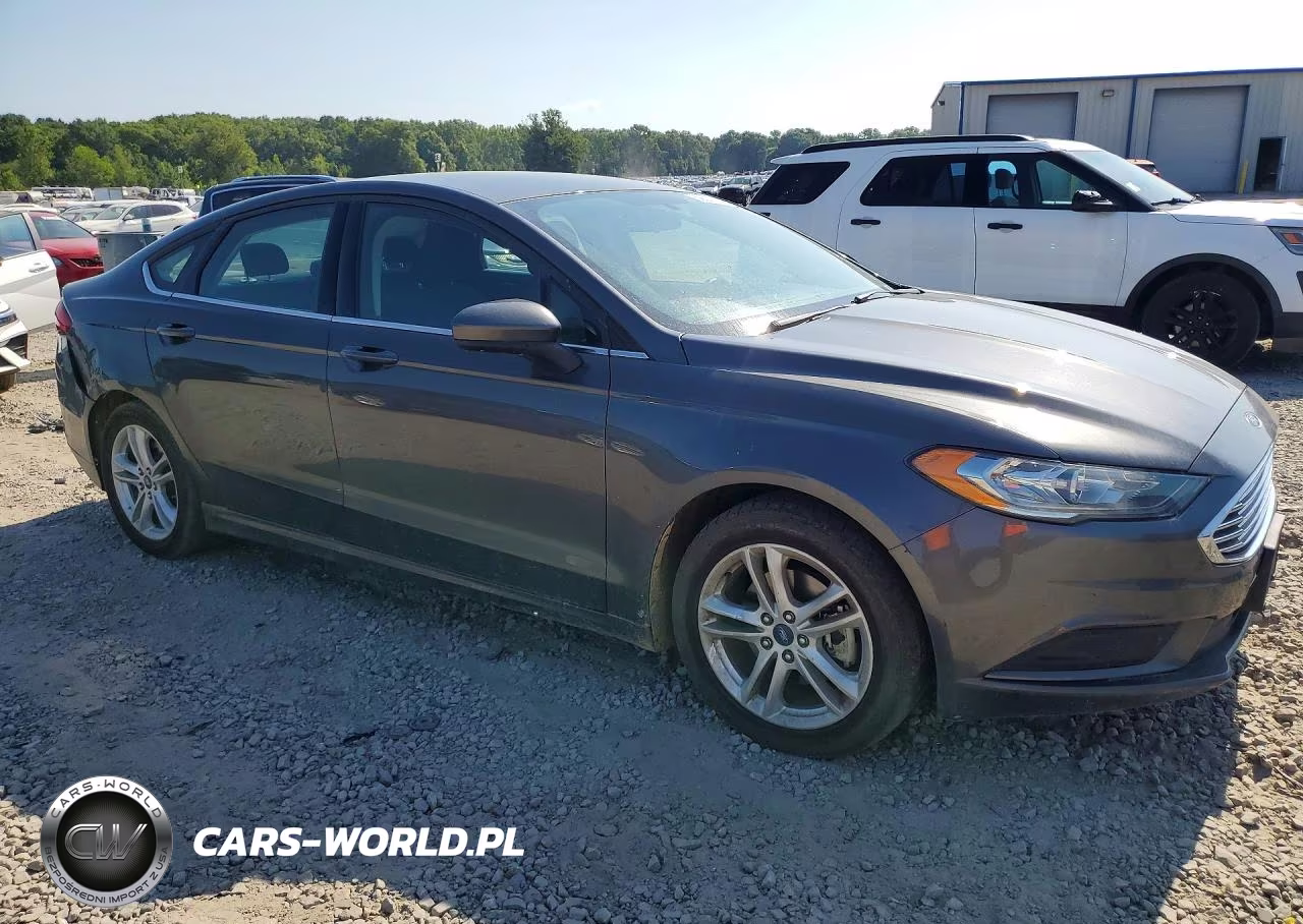 2018 Ford Fusion Se VIN:3FA6P0HD4JR203817 - 4