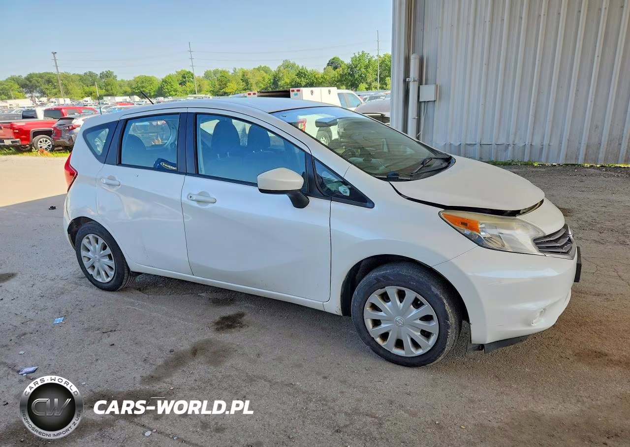 2015 Nissan Versa Note S Plus VIN:3N1CE2CP5FL375948 - 4