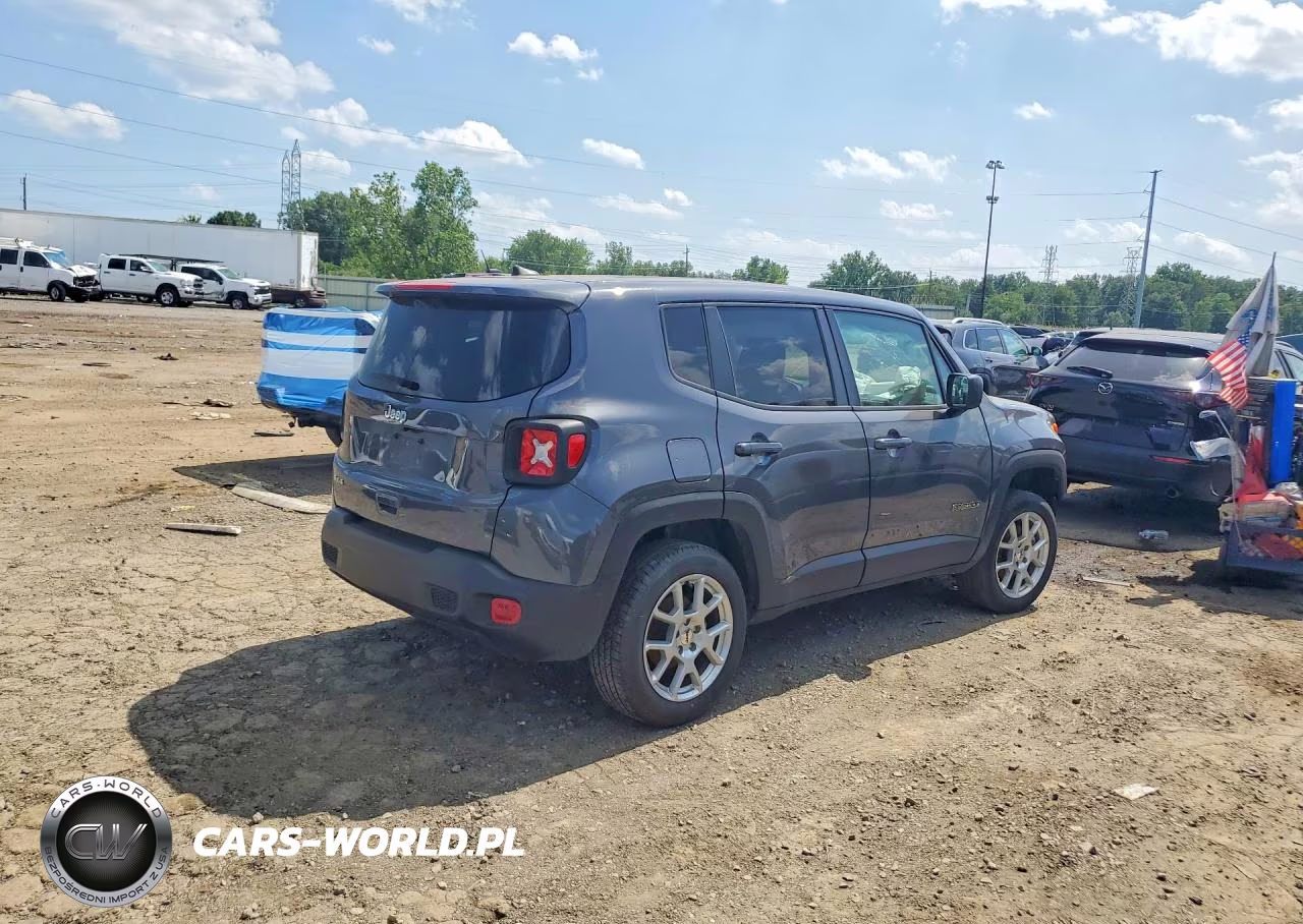 2023 Jeep Renegade Latitude VIN:ZACNJDB10PPP71933 - 3