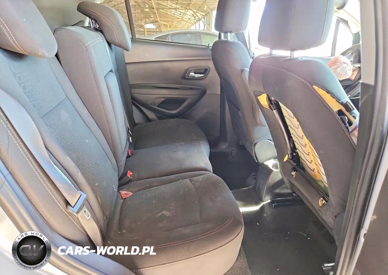 2020 Chevrolet Trax Ls VIN:3GNCJKSB2LL285948 - 10