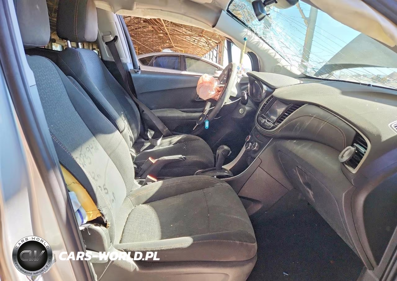 2020 Chevrolet Trax Ls VIN:3GNCJKSB2LL285948 - 7