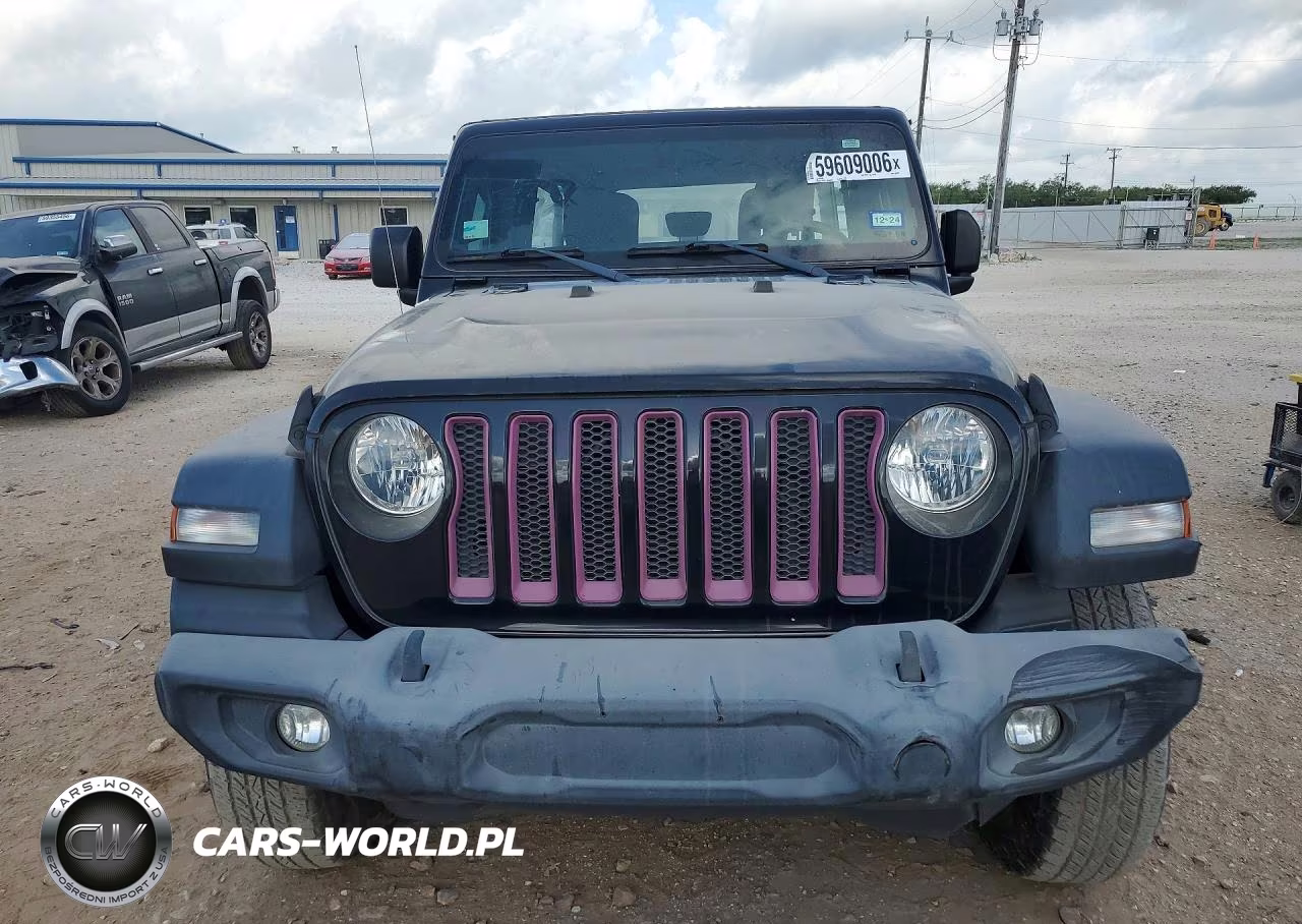 2018 Jeep Wrangler Unlimited Sport VIN:1C4HJXDN6JW296221 - 5