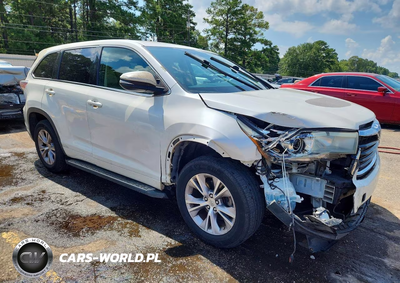 2015 Toyota Highlander Le Plus VIN:5TDZKRFH8FS047303 - 4