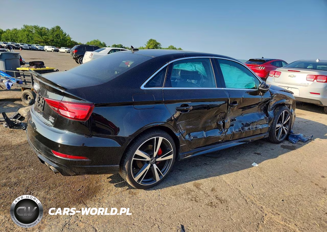 2018 Audi A3 Premium Plus VIN:WAUJ8GFF3J1041121 - 3