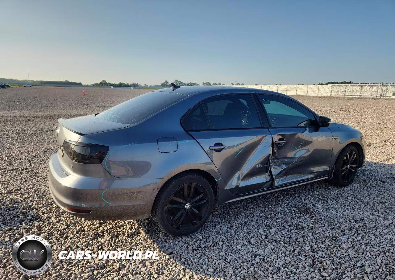 2018 Volkswagen Jetta Sport VIN:3VWD17AJXJM215007 - 3