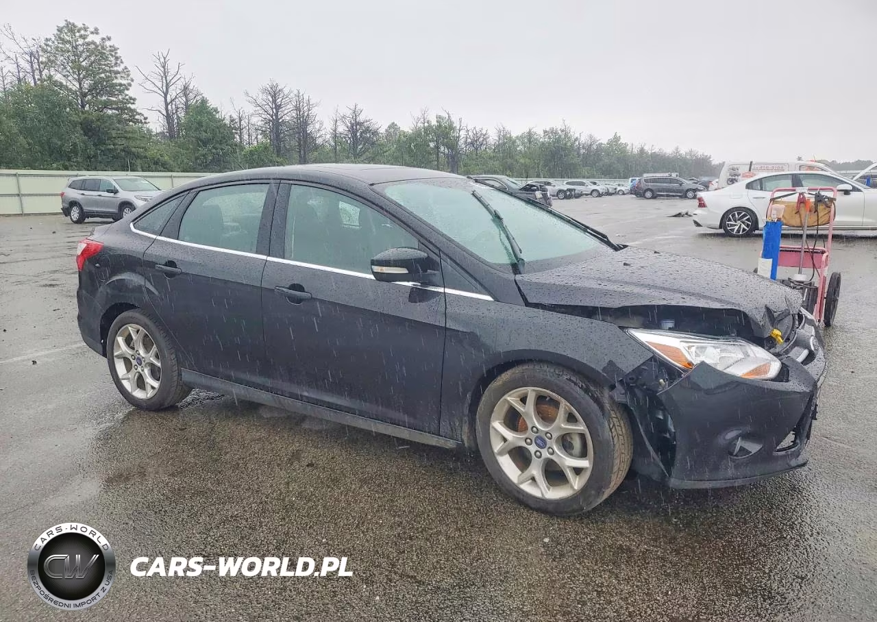 2012 Ford Focus Sel VIN:1FAHP3H24CL460423 - 4