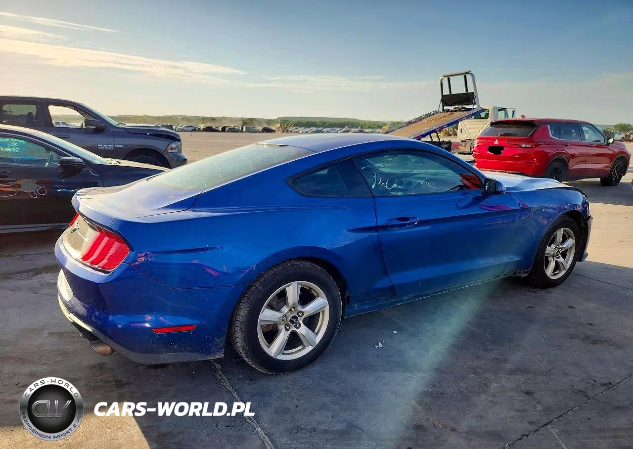 2018 Ford Mustang VIN:1FA6P8TH1J5104271 - 3