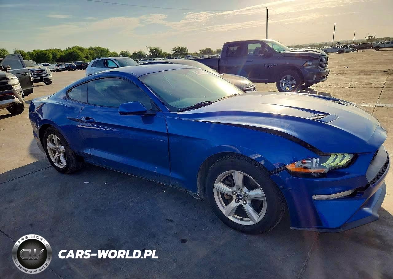 2018 Ford Mustang VIN:1FA6P8TH1J5104271 - 4