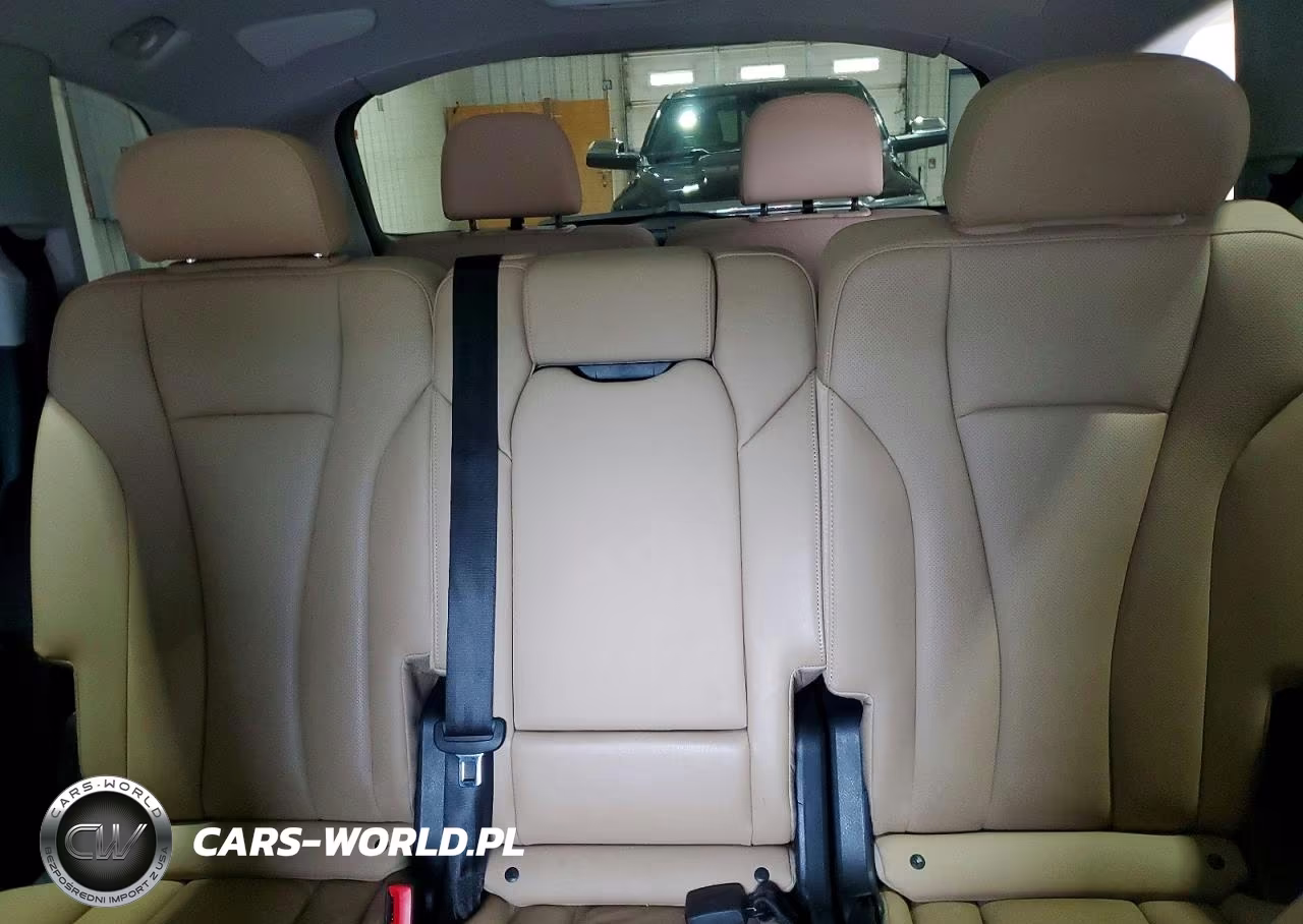 2021 Audi Q7 Premium Plus VIN:WA1LJAF7XMD041779 - 10