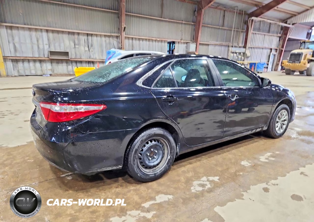 2017 Toyota Camry Le VIN:4T1BF1FKXHU289684 - 3