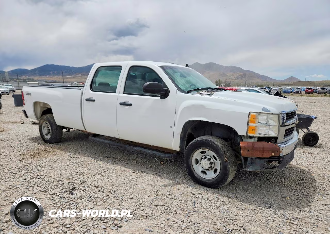 2008 Chevrolet Silverado K2500 Heavy Duty VIN:1GCHK23K78F185551 - 4
