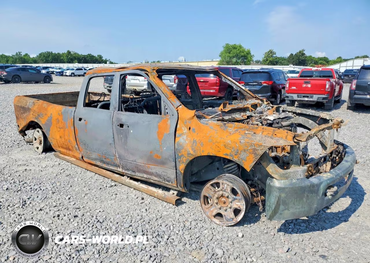 2018 Ram 3500 St VIN:3C63R3GL4JG330104 - 4