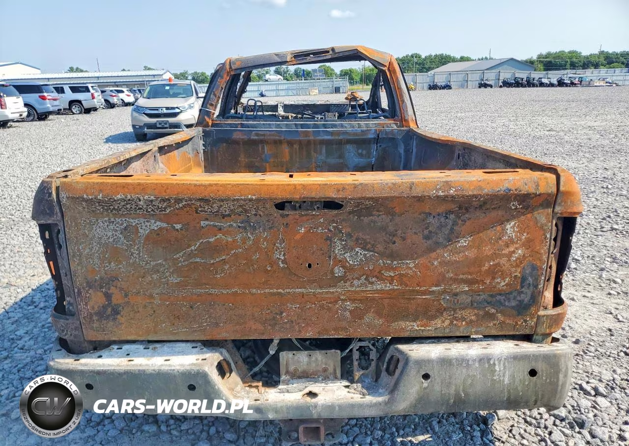2018 Ram 3500 St VIN:3C63R3GL4JG330104 - 6