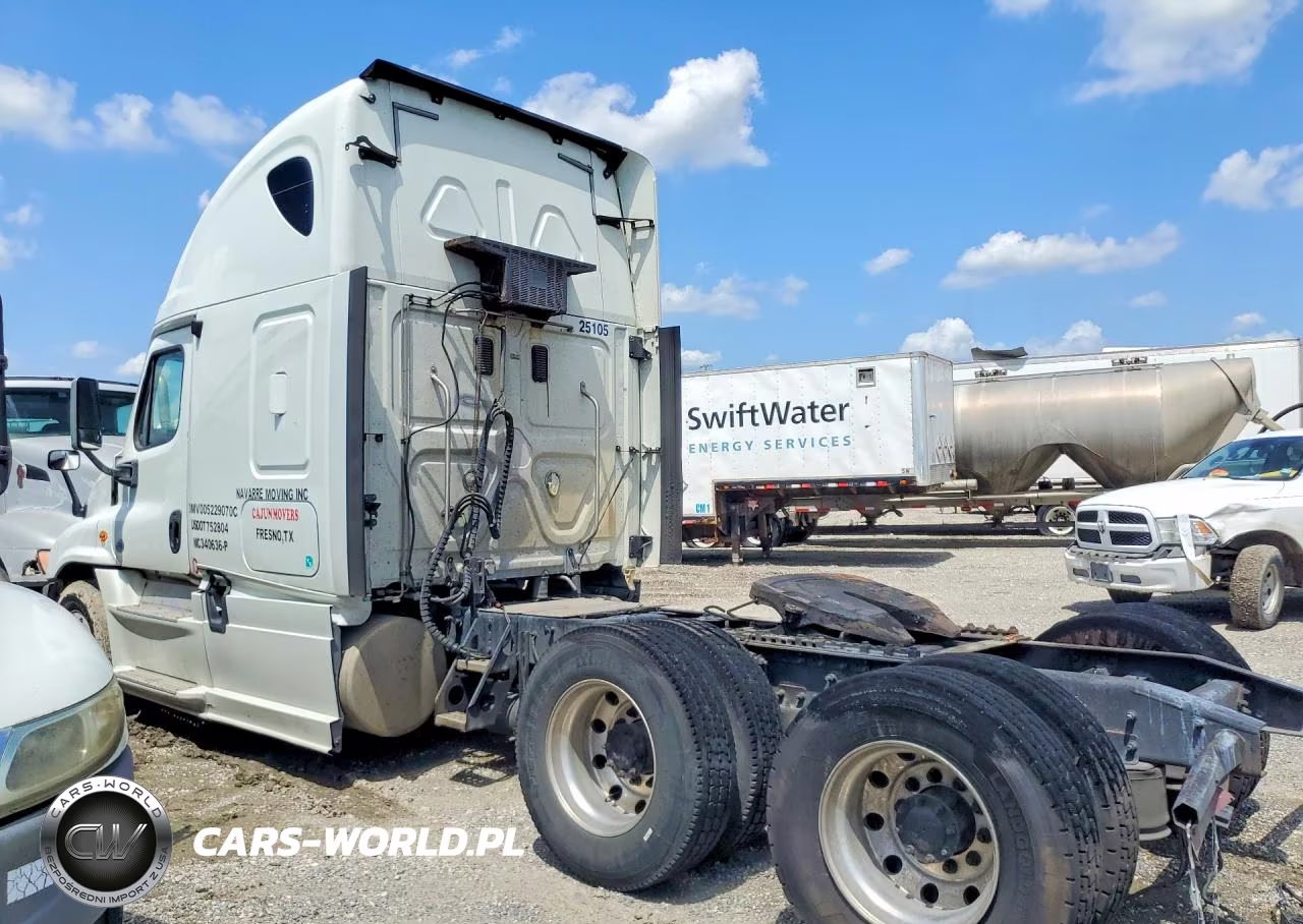 2013 Freightliner Cascadia Semi Truck VIN:1FUJGLBG8DLFH5244 - 2