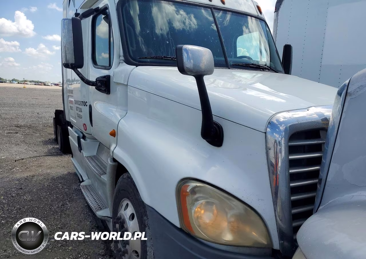 2013 Freightliner Cascadia Semi Truck VIN:1FUJGLBG8DLFH5244 - 5