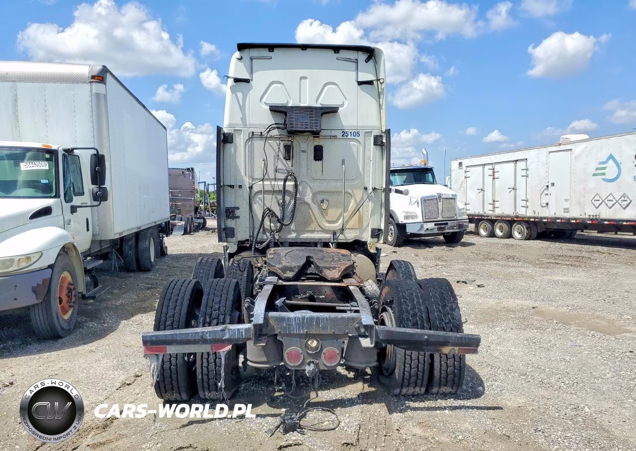 2013 Freightliner Cascadia Semi Truck VIN:1FUJGLBG8DLFH5244 - 6