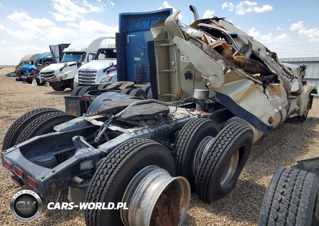 2007 Freightliner Fld132 Semi Truck VIN:1FUJAPCK27DY62445 - 4