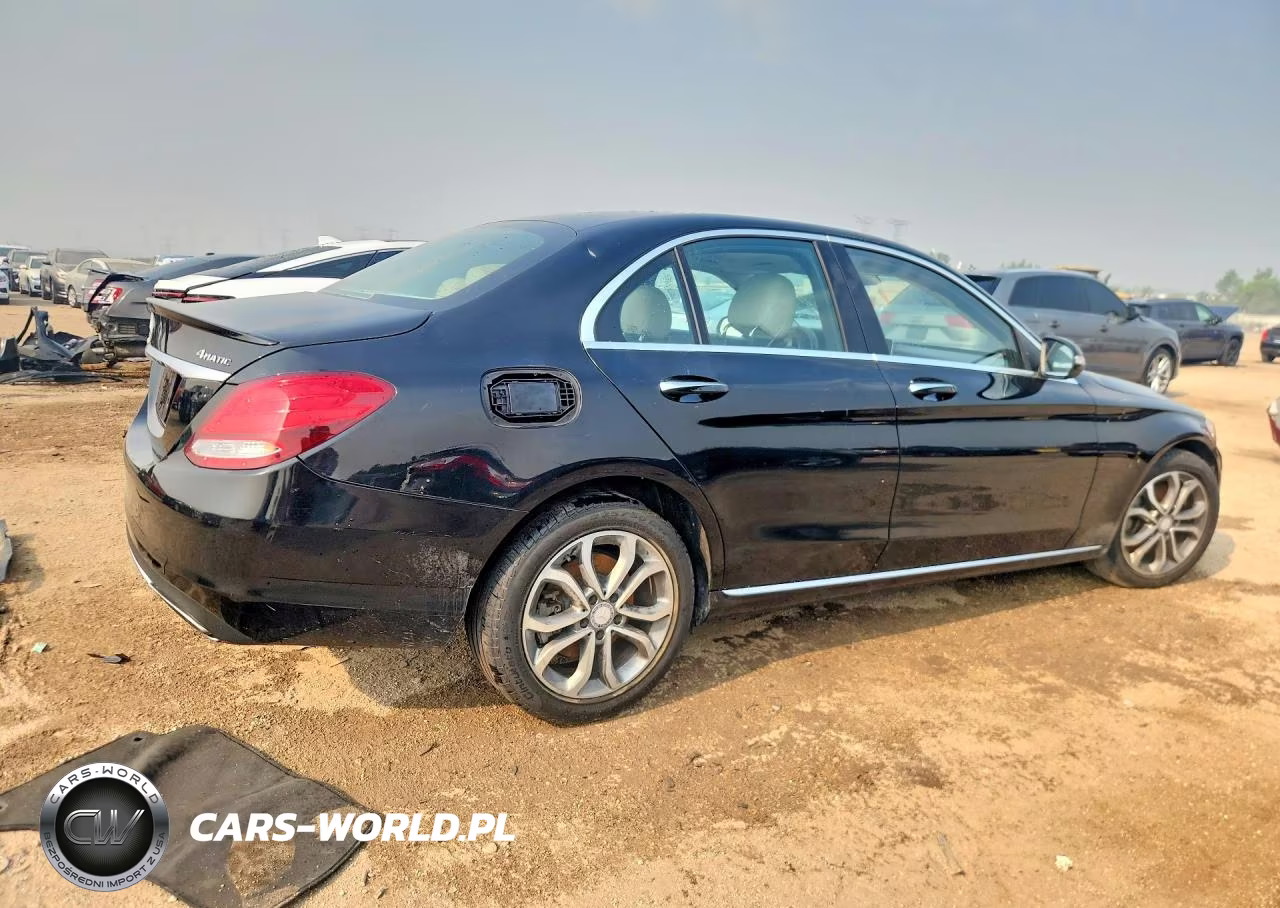 2016 Mercedes-Benz C 300 4Matic VIN:55SWF4KB2GU144979 - 3