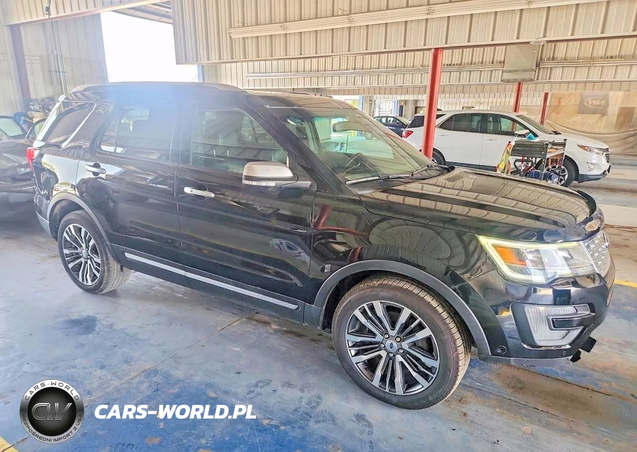 2017 Ford Explorer Platinum VIN:1FM5K8HT5HGA02483 - 4