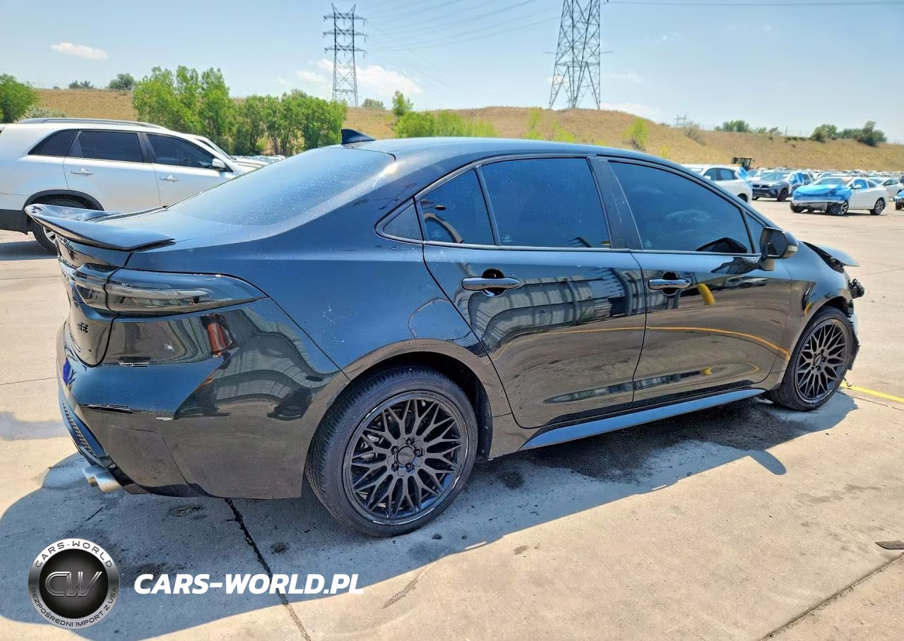 2020 Toyota Corolla Se Nightshade Edition VIN:5YFS4RCE0LP056961 - 3