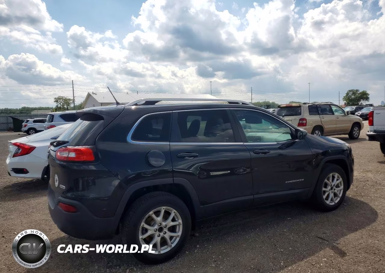 2016 Jeep Cherokee Latitude VIN:1C4PJMCB9GW162099 - 3