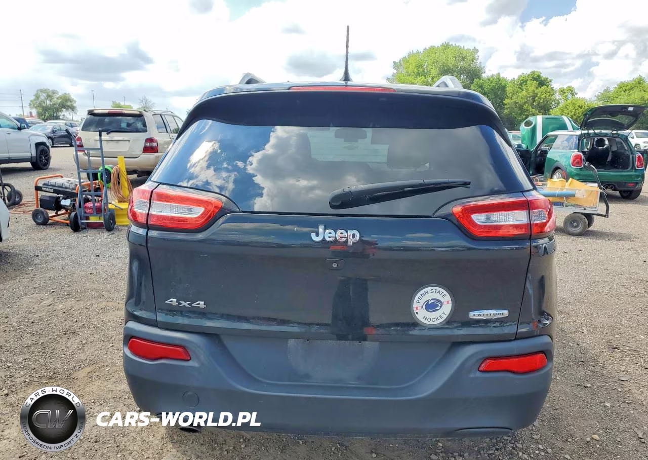 2016 Jeep Cherokee Latitude VIN:1C4PJMCB9GW162099 - 6