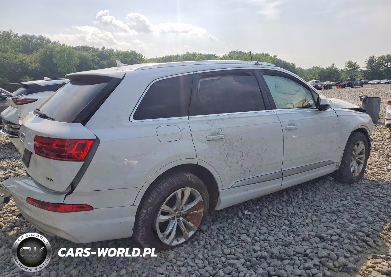 2018 Audi Q7 Premium Plus VIN:WA1LHAF72JD027415 - 3