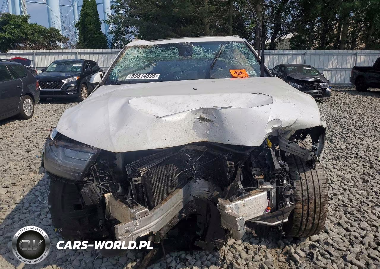 2018 Audi Q7 Premium Plus VIN:WA1LHAF72JD027415 - 5